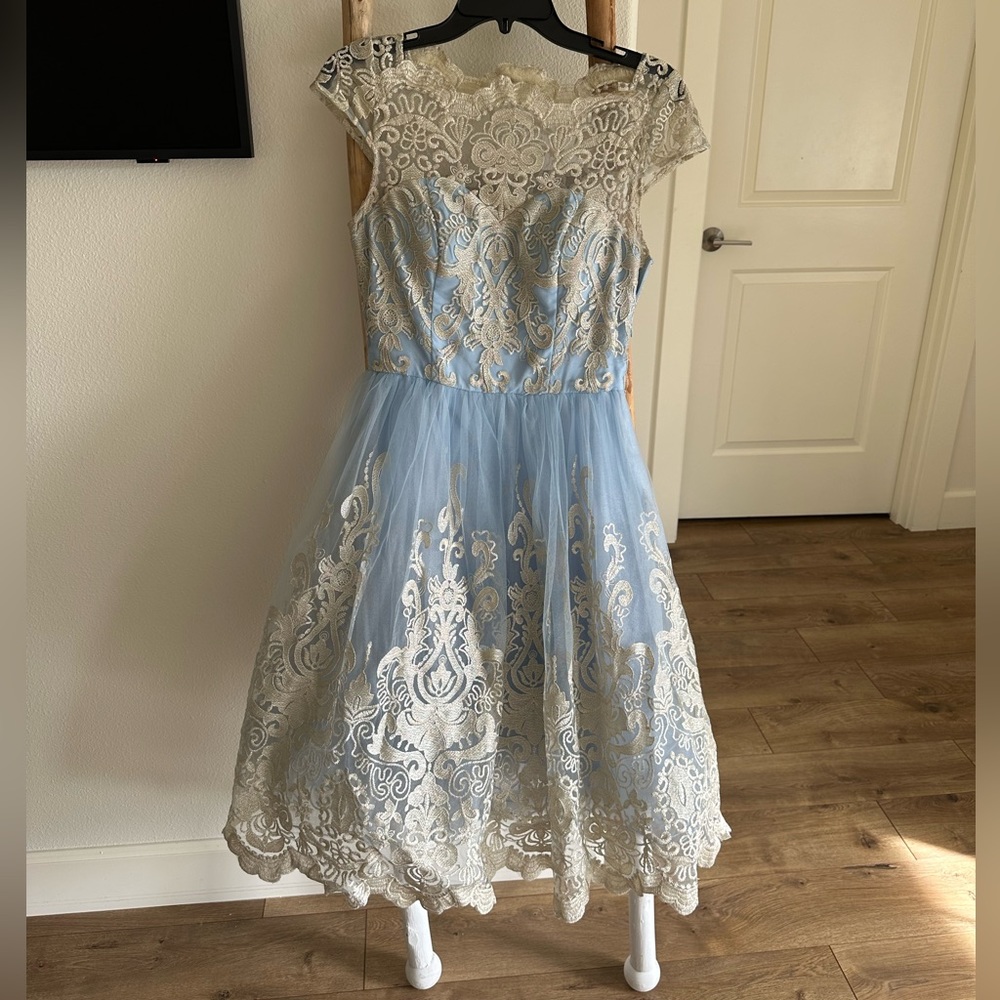Chi chi London dress